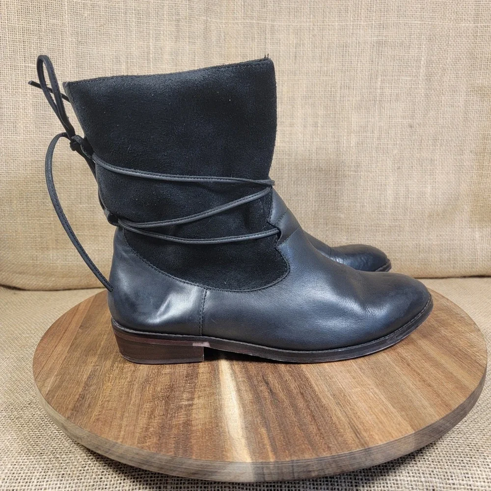 Anthropologie Latigo Ankle Boots Black Leather Suede Lace Up Accent Women Size 8